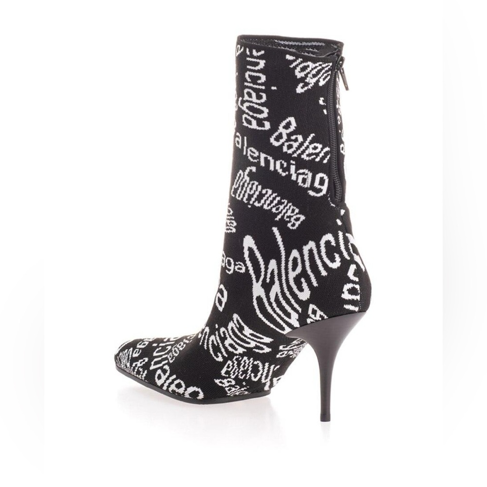 Authentic BALENCIAGA 
Knit Jacquard Curved Typo Booties size 39